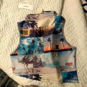 Trendy urban outfitters tank top. Tropical vibe so cute!!